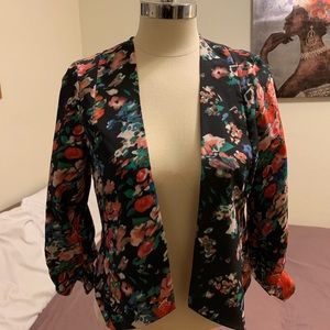 Stylish floral blazer